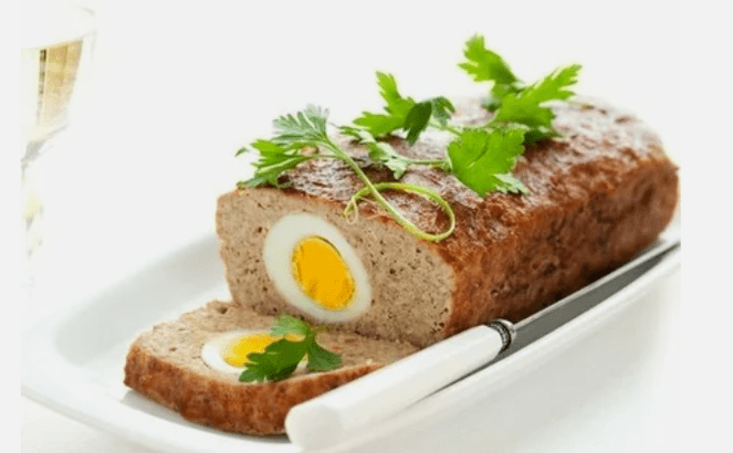 Meat roll with an egg on Ducan's diet