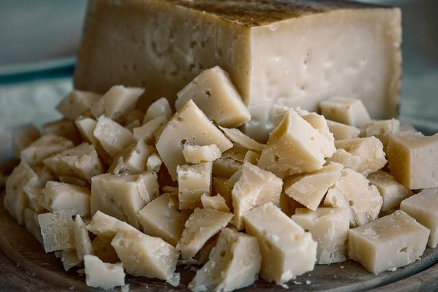 Cheese for the ketogenic diet